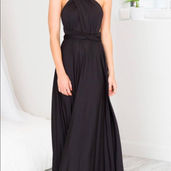 Dresses & Skirts - Black maxi infinity dress